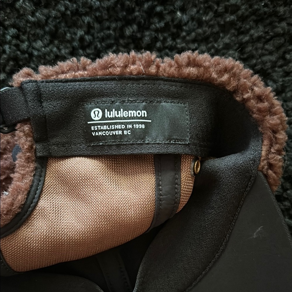 Lululemon Brown Sherpa Cap- NWOT - Picture 2 of 3